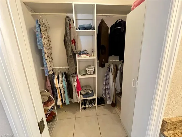 Walk-in Closet
