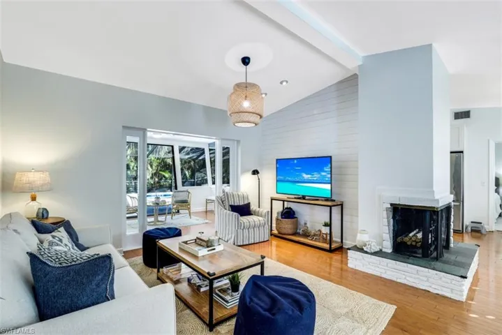739 7th Ave N, Naples, Florida 34102