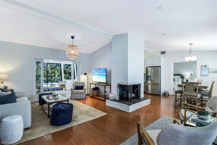 739 7th Ave N, Naples, Florida 34102