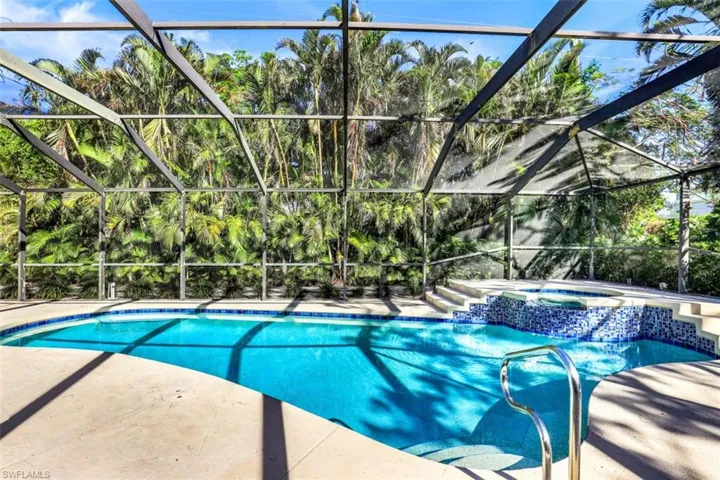 739 7th Ave N, Naples, Florida 34102