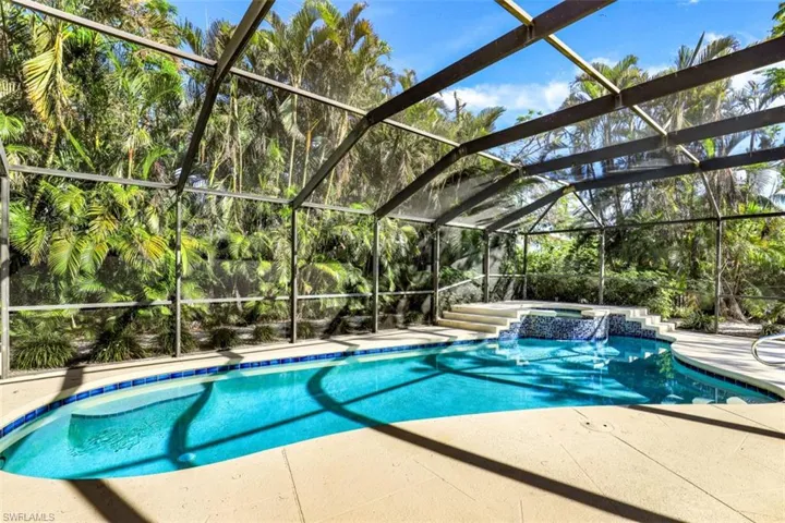 739 7th Ave N, Naples, Florida 34102