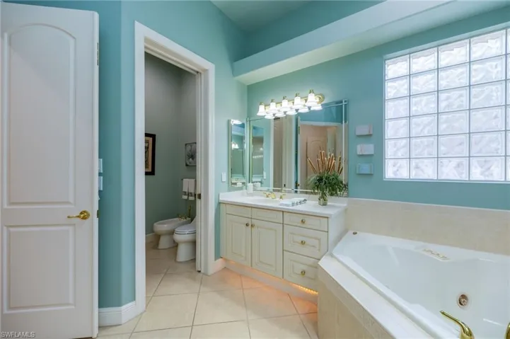 840 Villa Florenza Dr, Naples, Florida 34119
