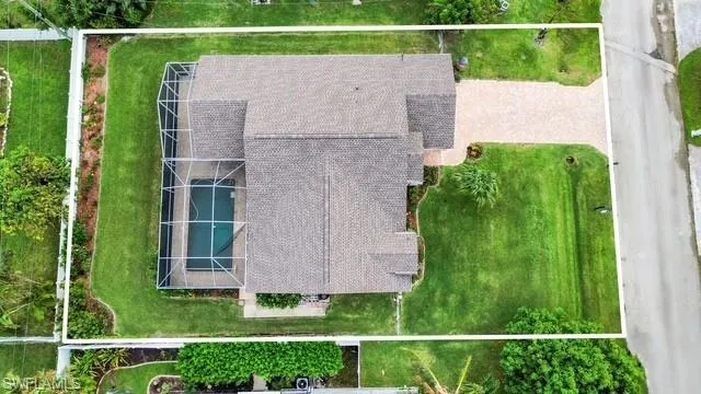 Birds eye view of property