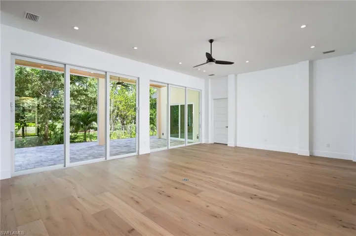 2854 Coach House Way, Naples, Florida 34105