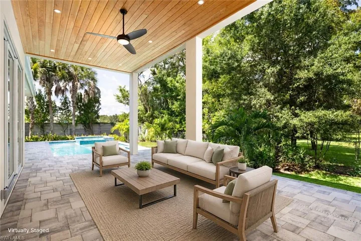 2854 Coach House Way, Naples, Florida 34105