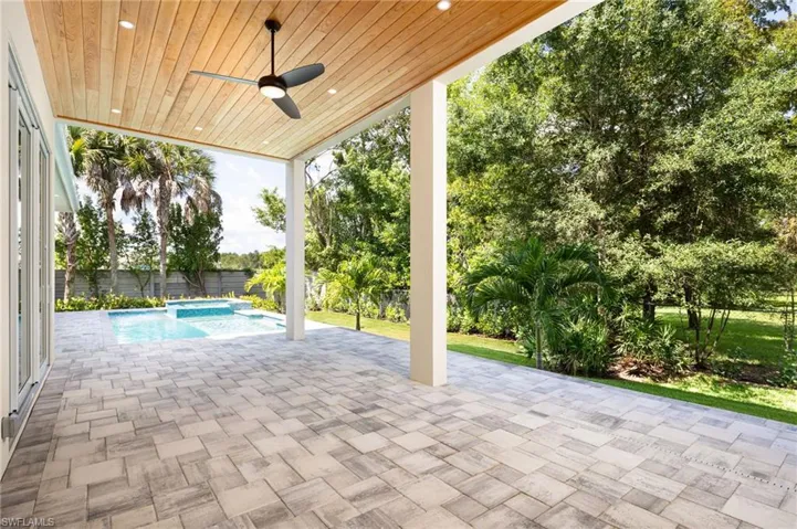 2854 Coach House Way, Naples, Florida 34105