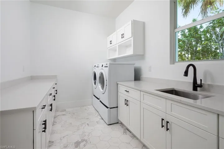 2854 Coach House Way, Naples, Florida 34105