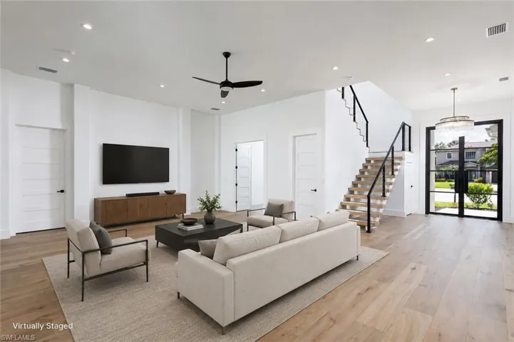 2854 Coach House Way, Naples, Florida 34105