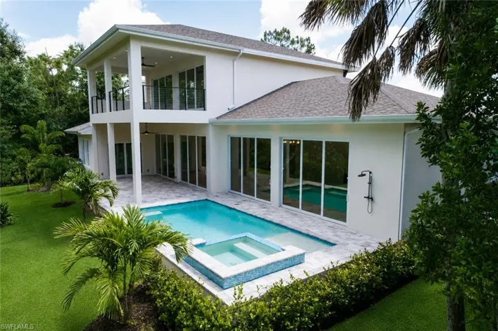 2854 Coach House Way, Naples, Florida 34105