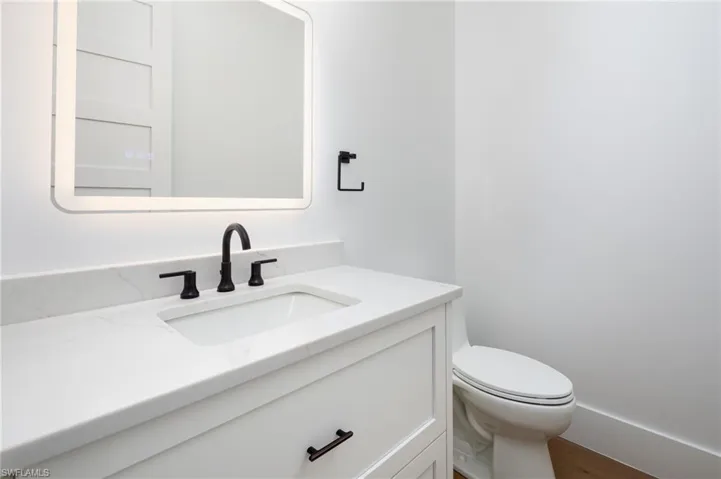 2854 Coach House Way, Naples, Florida 34105