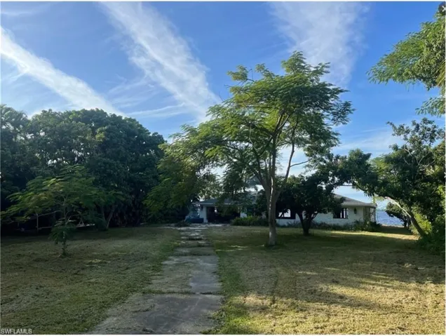 4449 E Riverside  DR, Fort Myers, FL 33905