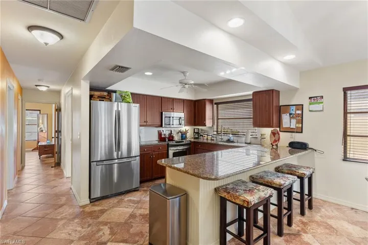 595 103rd Ave N, Naples, Florida 34108