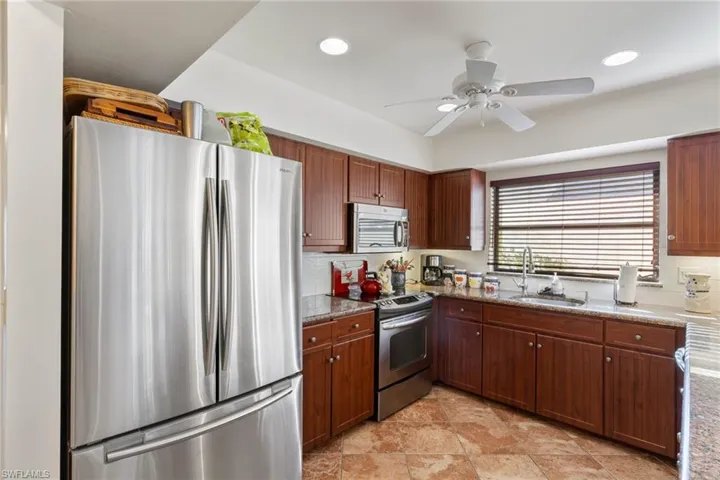 595 103rd Ave N, Naples, Florida 34108