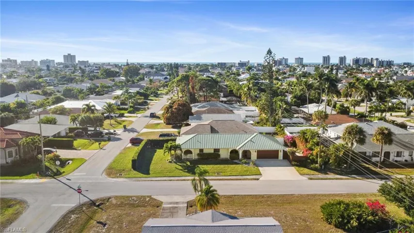 595 103rd Ave N, Naples, Florida 34108