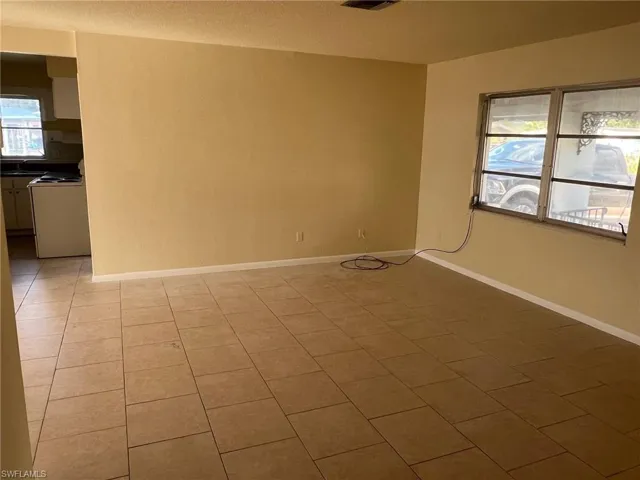 317 Morgan Cir N, Lehigh Acres Fl 33936
