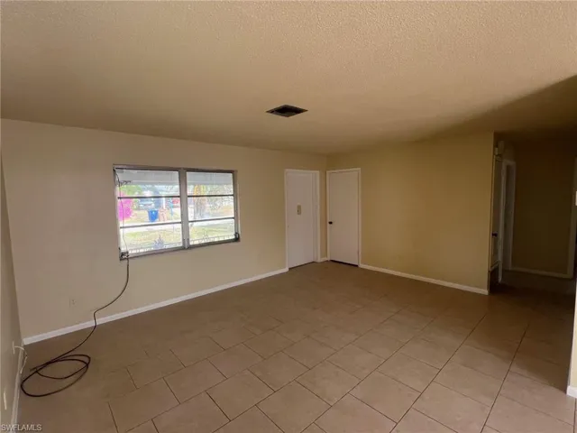 317 Morgan Cir N, Lehigh Acres Fl 33936