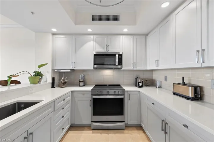 1065 Borghese Ln # 403, Naples, Florida 34114