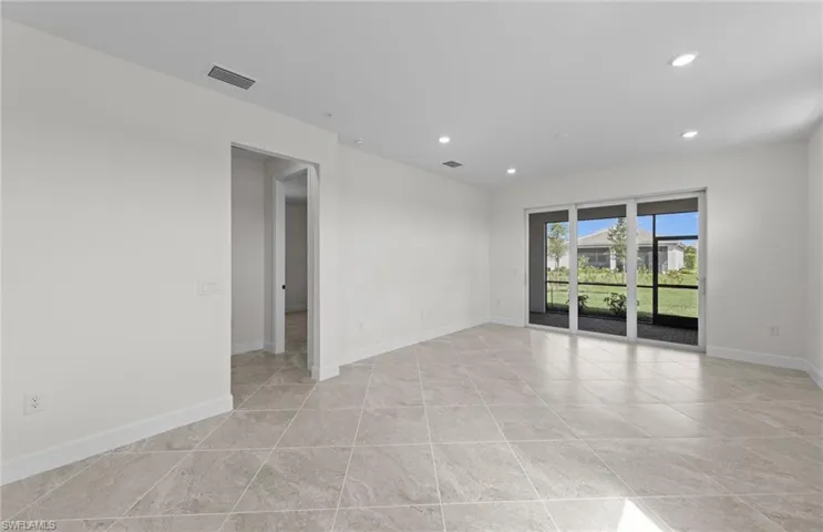 17321  Willow Tree  LN, North Fort Myers, FL 33917