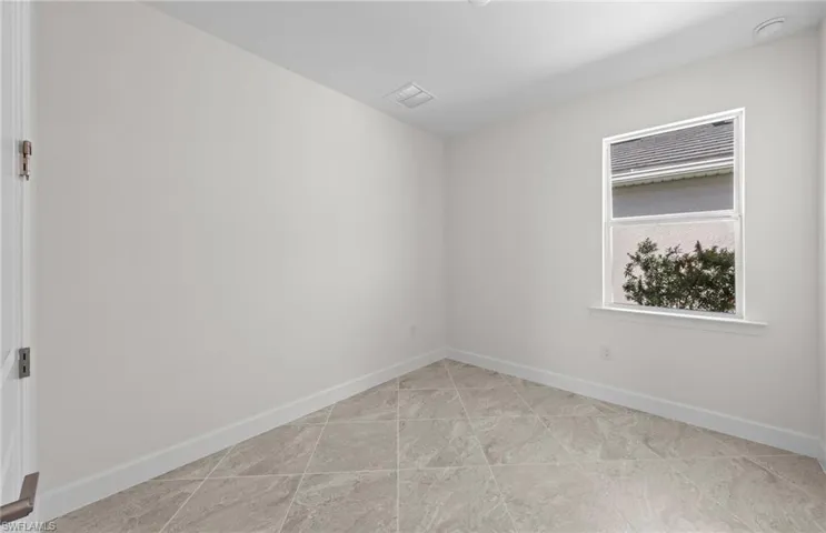 17321  Willow Tree  LN, North Fort Myers, FL 33917
