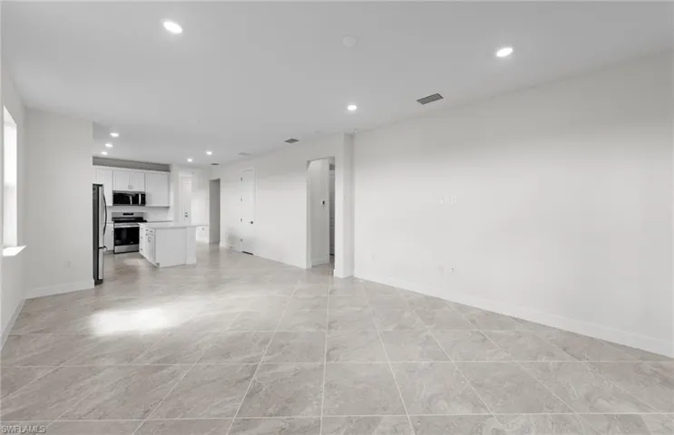 17321  Willow Tree  LN, North Fort Myers, FL 33917