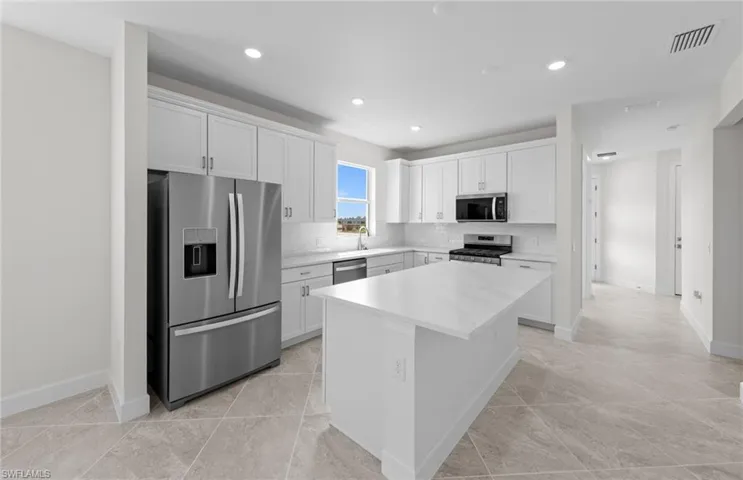 17321  Willow Tree  LN, North Fort Myers, FL 33917