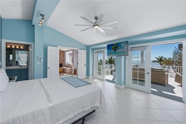 10455 Keewaydin, Naples, Florida 34113