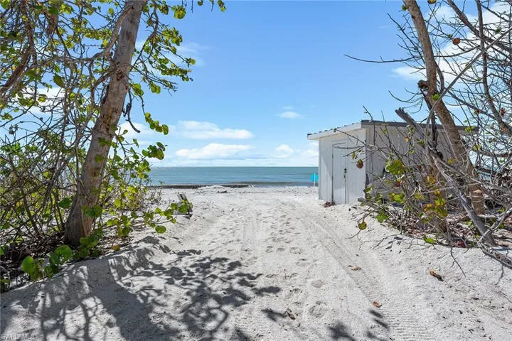 10455 Keewaydin, Naples, Florida 34113