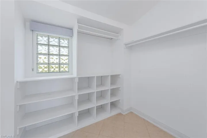 10455 Keewaydin, Naples, Florida 34113