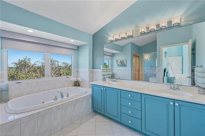 10455 Keewaydin, Naples, Florida 34113