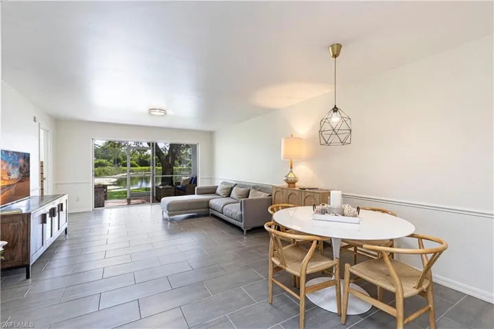 9600 Victoria Ln 108, Naples, Florida 34109