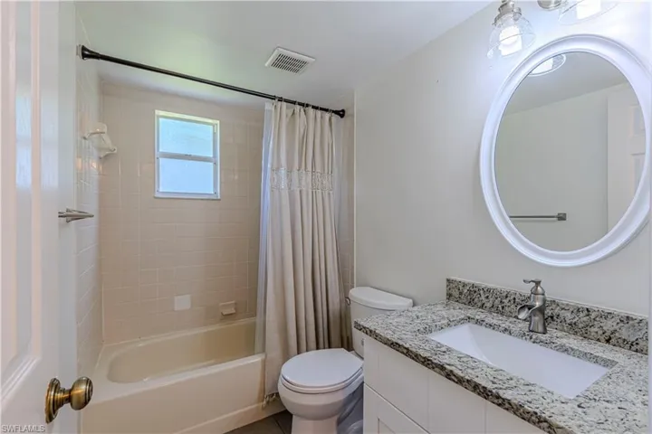 9600 Victoria Ln 108, Naples, Florida 34109