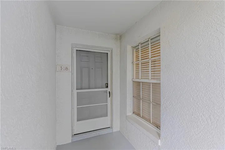 Front entrance, corner unit, side entrance