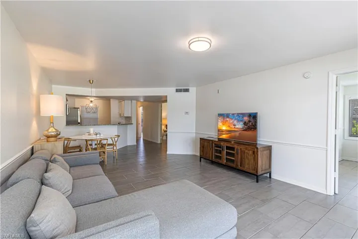 9600 Victoria Ln 108, Naples, Florida 34109