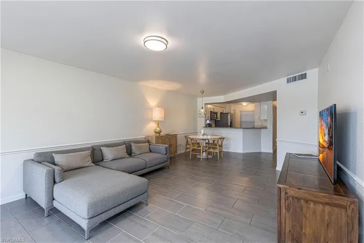 9600 Victoria Ln 108, Naples, Florida 34109