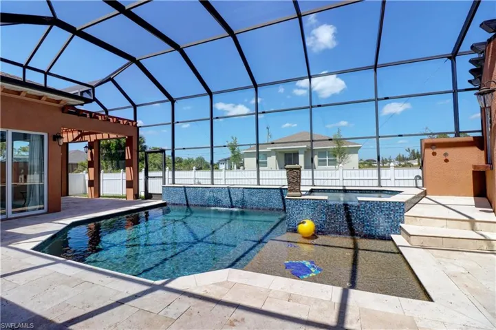 2031 NE 34th ST, CAPE CORAL FL 33909