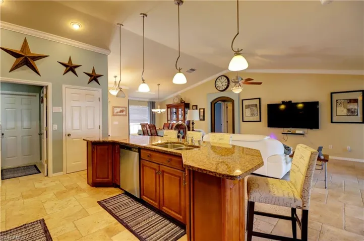 2031 NE 34th ST, CAPE CORAL FL 33909