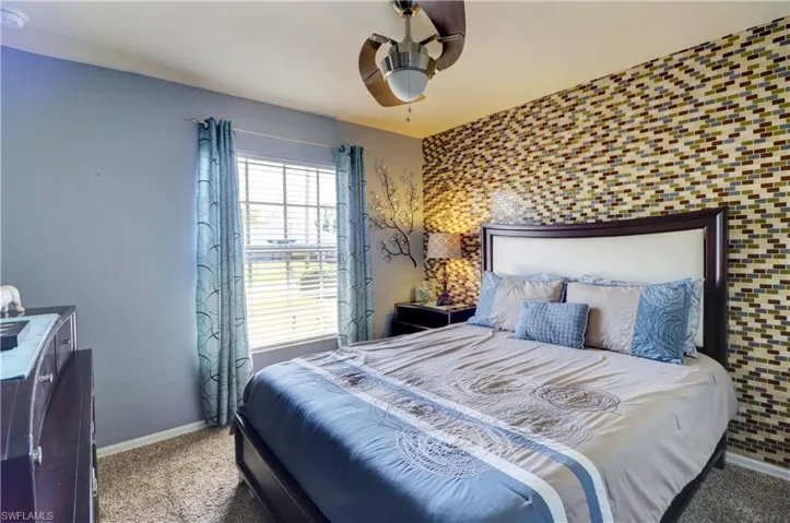 2031 NE 34th ST, CAPE CORAL FL 33909