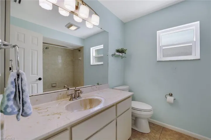Guest bathroom.
