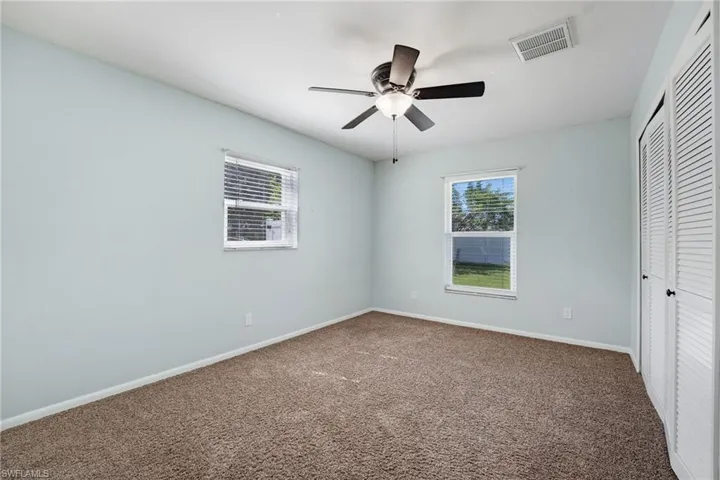 Back guest bedroom.