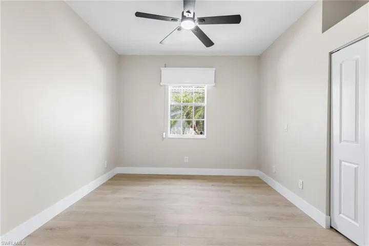 Guest room with closet