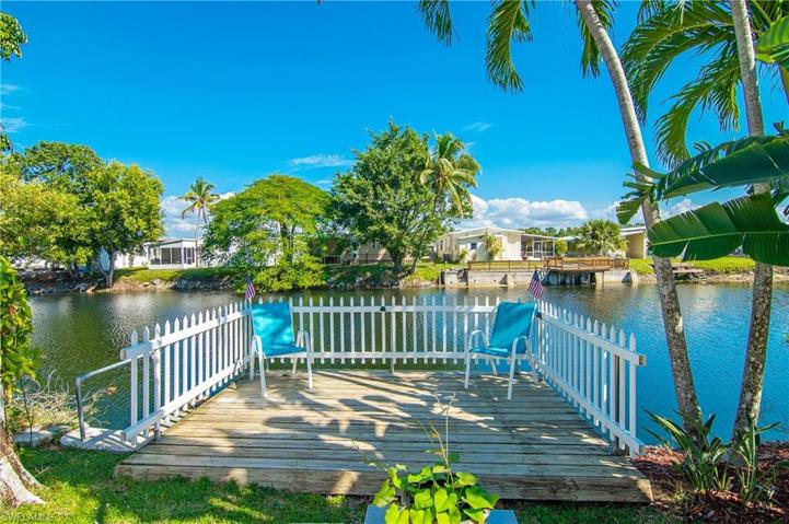 Inviting Dock Behind House, on lake