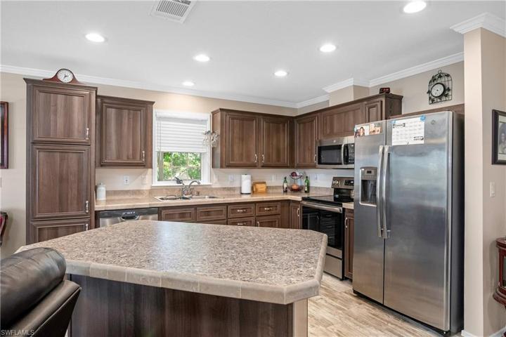 Kitchen with Island