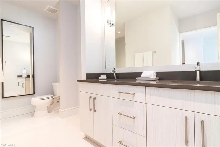 101  8th S ST, Naples, FL 34102