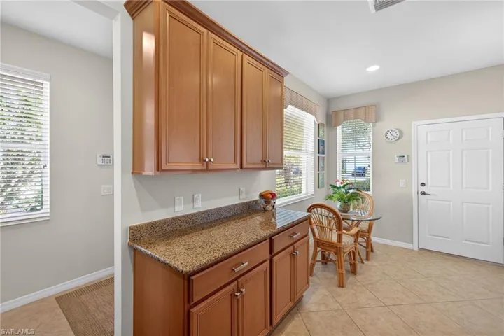 Eat-In Kitchen