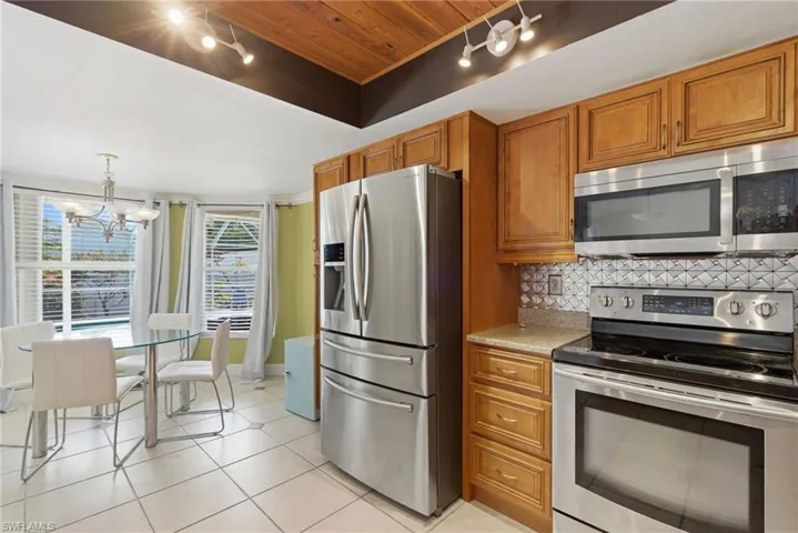 3803  Pelican  BLVD, Cape Coral, FL 33914