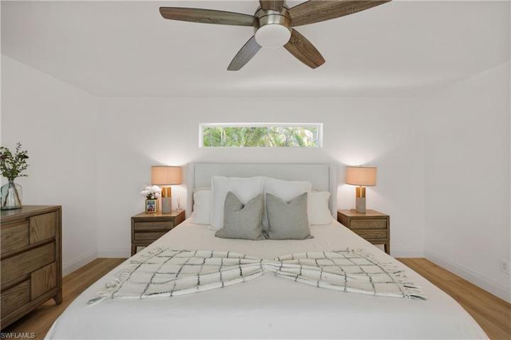 300  Country Club  DR, Naples, FL 34110