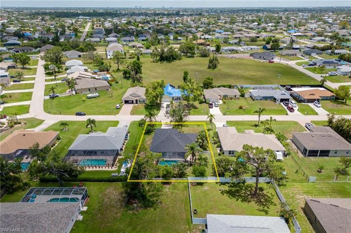812 SW 13th  AVE, Cape Coral, FL 33991