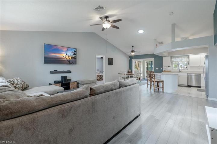 812 SW 13th  AVE, Cape Coral, FL 33991