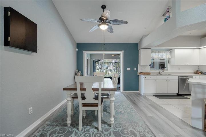 812 SW 13th  AVE, Cape Coral, FL 33991