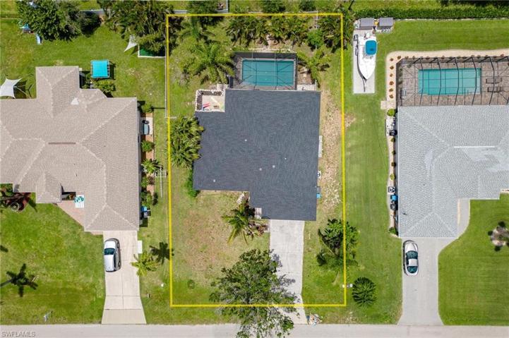 812 SW 13th  AVE, Cape Coral, FL 33991